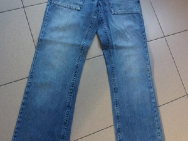 Jeans v. Esprit - 1